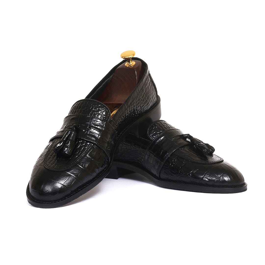 How to Style Loafer Shoes in Pakistan – A Complete Fashion Guide